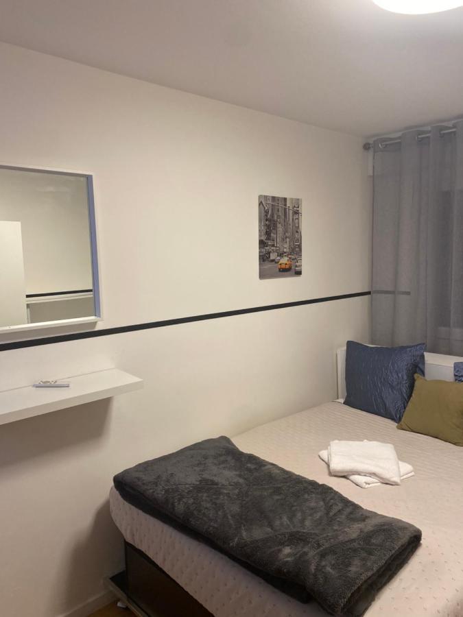 Residence Zola 2 Villeurbanne Bagian luar foto